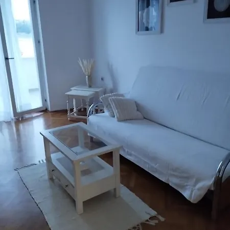Apartamento Skolj *